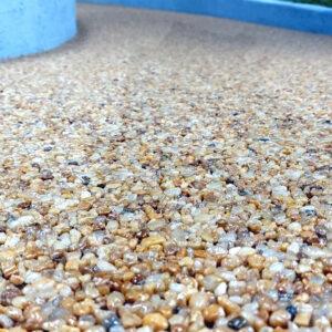 5-detalhes-linas-pedrinhas-piso-revestimento-areia-borda-piscina-mar.jfif